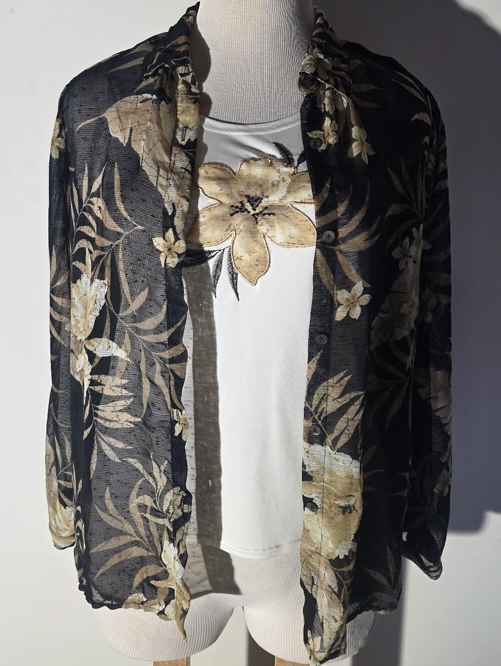 Alfred Dunner Black Sheer Floral Open-Front Blouse With Attached Cami (Size 16)